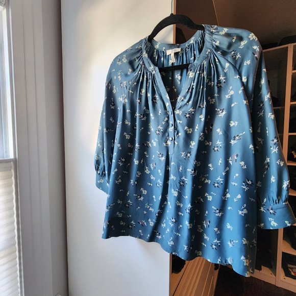 Joie Three Quarter Sleeve  pintucked back blouse sz s - Picture 2 of 6